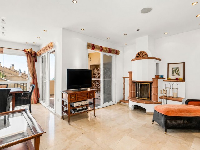 Huoneisto, Costabella, R5445199