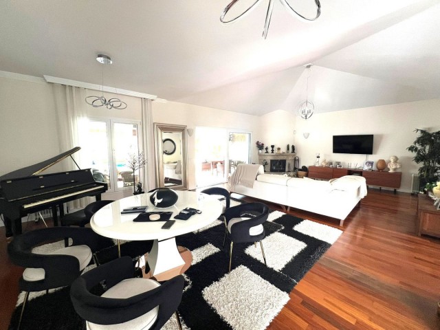 Villa avec 6 Chambres  à Sierrezuela
