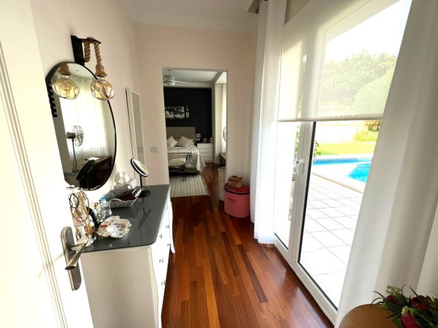 Villa avec 6 Chambres  à Sierrezuela
