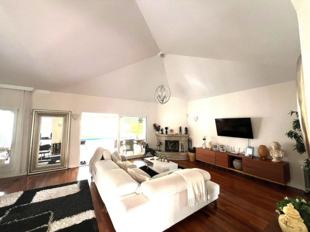 Villa avec 6 Chambres  à Sierrezuela