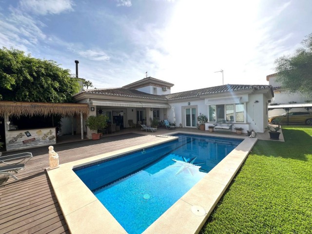 Villa avec 6 Chambres  à Sierrezuela
