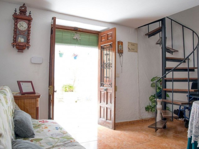 Villa, Estepona, R5445280
