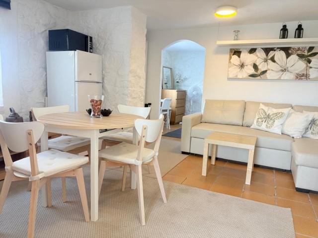 Villa con 5 Dormitorios  en Cerros del Aguila