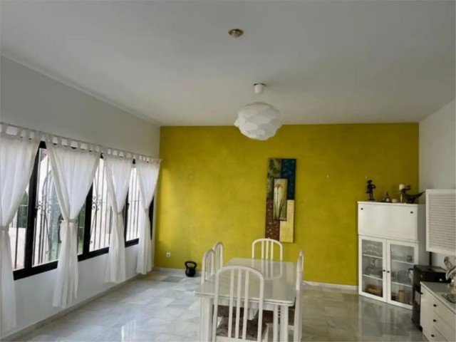 4 Schlafzimmer Villa in Hacienda Las Chapas