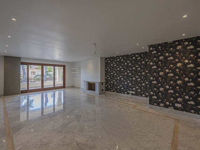 2 Bedrooms Apartment in Los Monteros