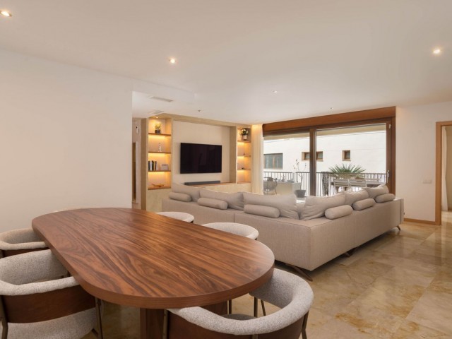 Huoneisto, Altos de los Monteros, R5448931
