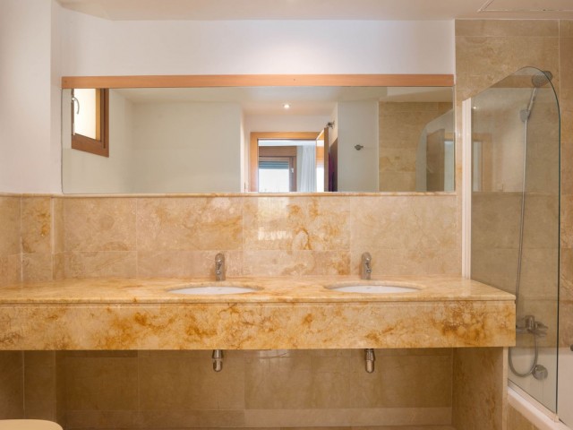 Appartement avec 3 Chambres  à Altos de los Monteros