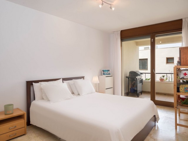 Appartement avec 3 Chambres  à Altos de los Monteros