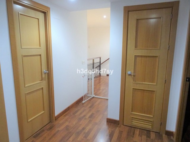 4 Bedrooms Apartment in La Cala de Mijas