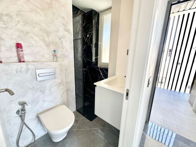 Apartamento con 2 Dormitorios  en Benalmadena Costa