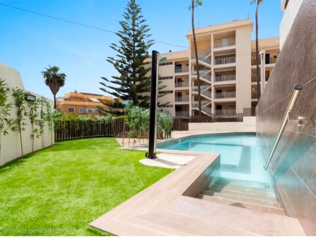 Apartamento con 2 Dormitorios  en Benalmadena Costa
