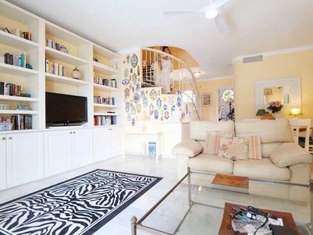 Reihenhaus, Puerto de Cabopino, R5370172