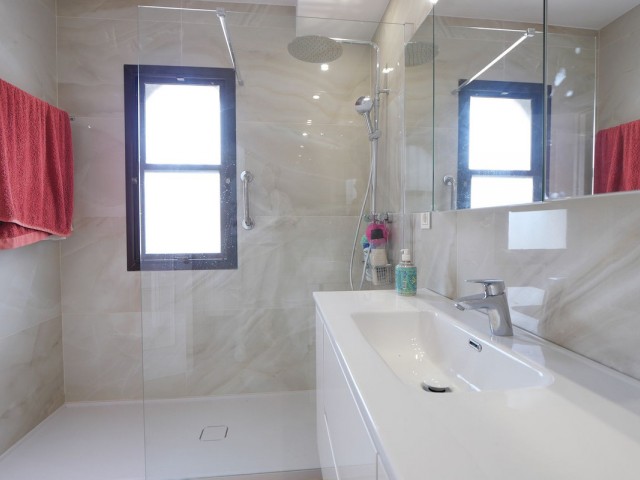 Reihenhaus, Puerto de Cabopino, R5370172