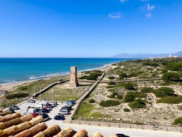Maison mitoyenne avec 5 Chambres  à Puerto de Cabopino
