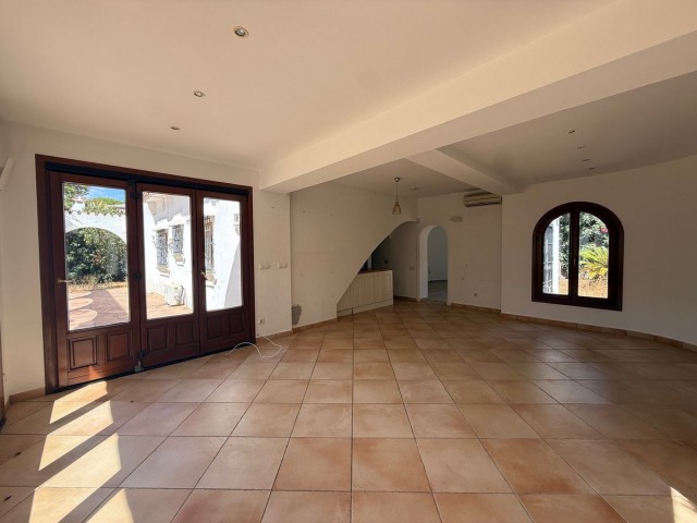 2 Schlafzimmer Villa in Marbesa