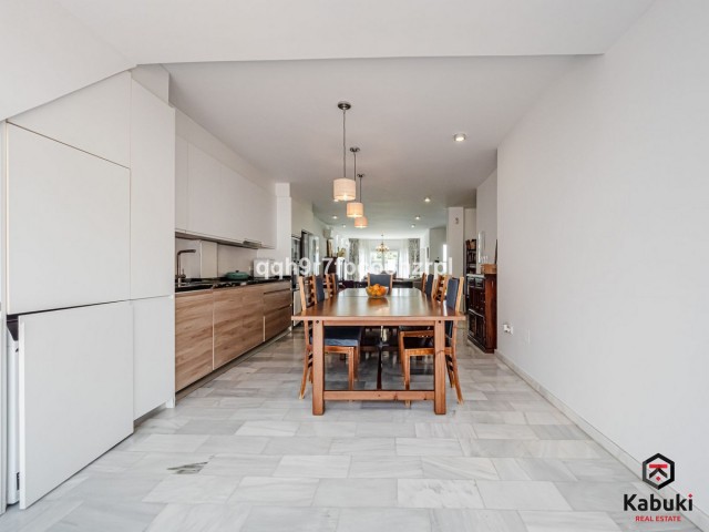 4 Slaapkamer Rijtjeshuis in Reserva de Marbella