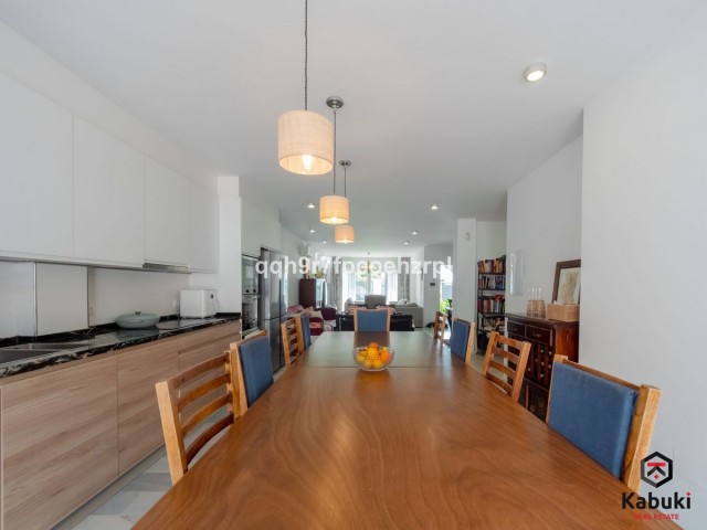 4 Slaapkamer Rijtjeshuis in Reserva de Marbella