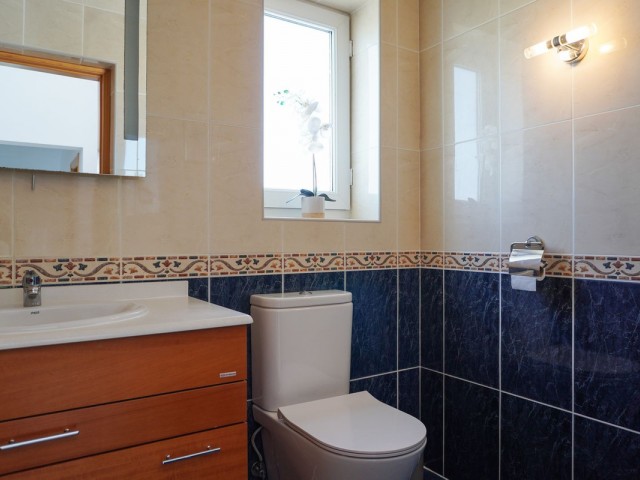 4 Schlafzimmer Villa in Cerros del Aguila