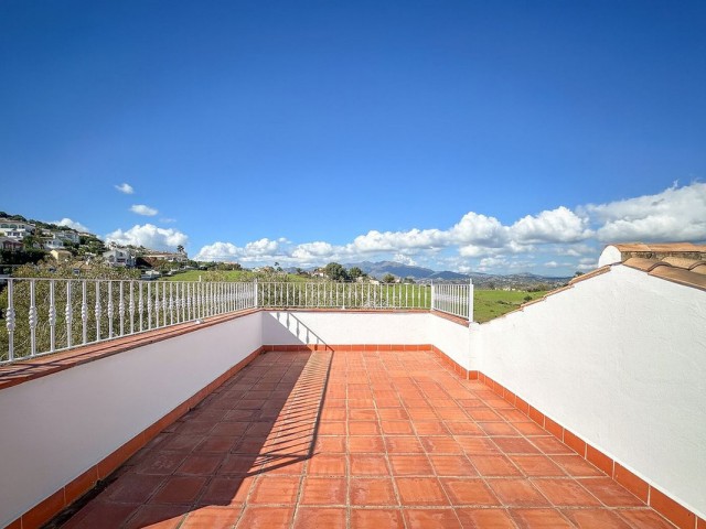 4 Schlafzimmer Villa in Cerros del Aguila