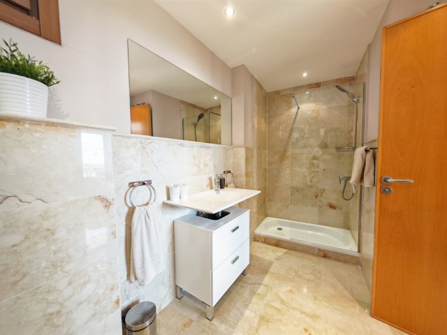 Appartement avec 3 Chambres  à Altos de los Monteros