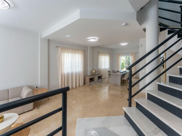 Villa avec 3 Chambres  à Artola