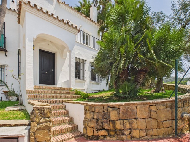 Villa, Istán, R5448916
