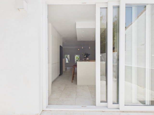 Villa avec 4 Chambres  à Istán