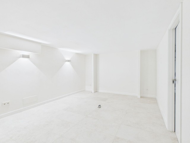 Villa avec 4 Chambres  à Istán