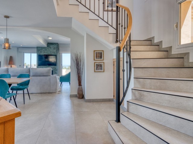 Apartment, San Roque, R5457421