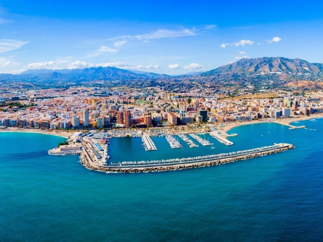 3 Bedrooms Apartment in Fuengirola