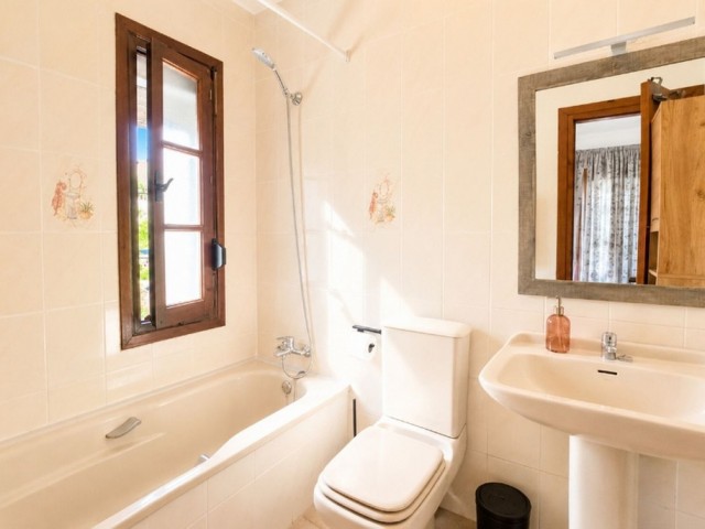 Maison mitoyenne avec 3 Chambres  à Mijas Golf