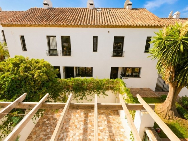 Maison mitoyenne avec 3 Chambres  à Mijas Golf