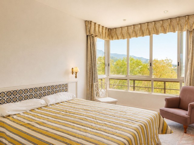 2 Bedrooms Apartment in Nueva Andalucía