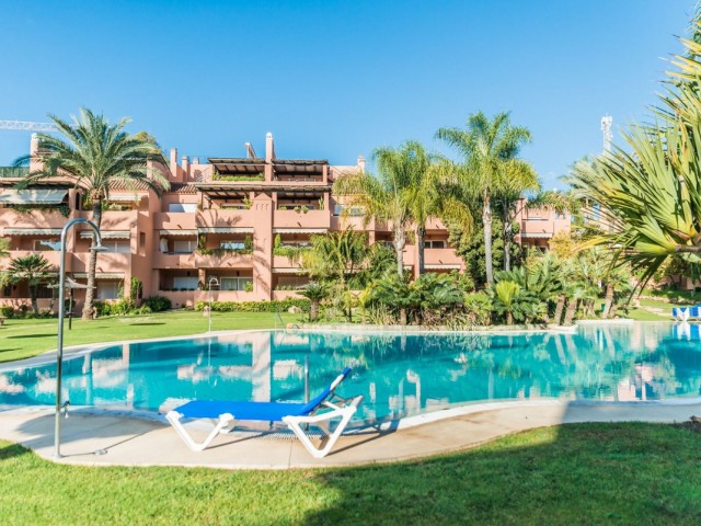 Huoneisto, Guadalmina Baja, R5460061