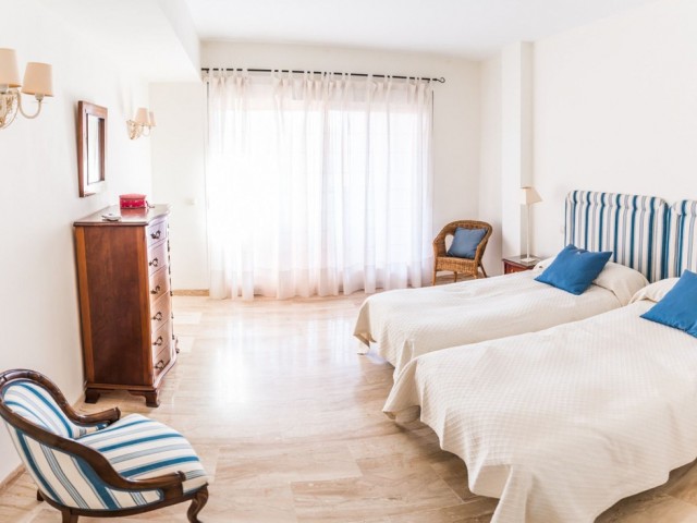 2 Soveroms Leilighet i Guadalmina Baja