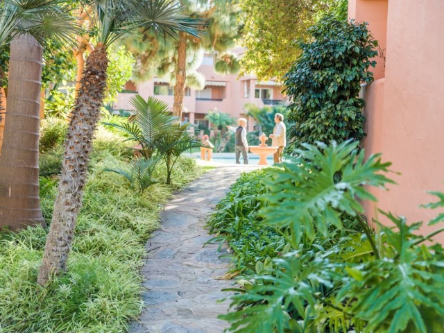 2 Soveroms Leilighet i Guadalmina Baja