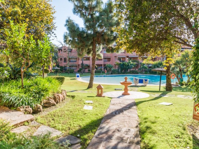 2 Soveroms Leilighet i Guadalmina Baja