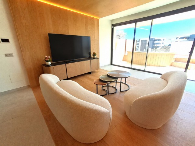 2 Slaapkamer Appartement in Higueron
