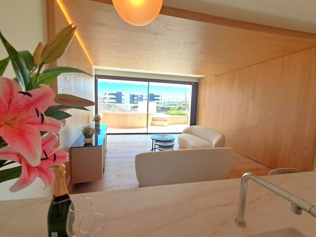 2 Slaapkamer Appartement in Higueron