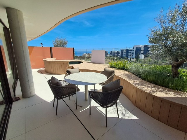 2 Slaapkamer Appartement in Higueron