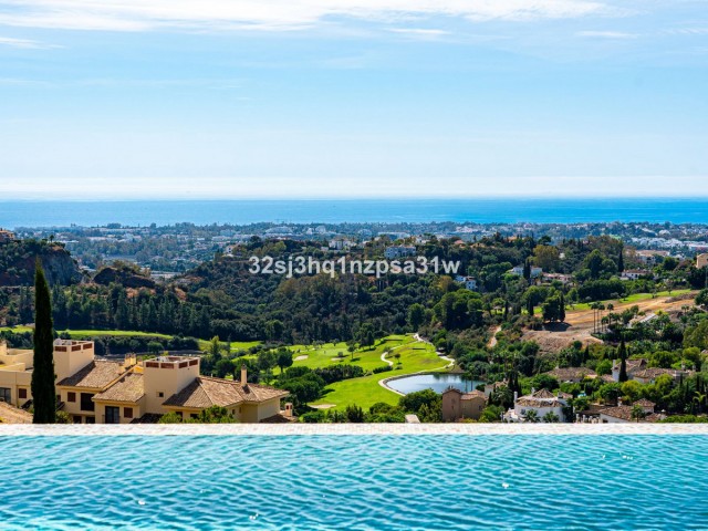 8 Bedrooms Villa in Benahavís