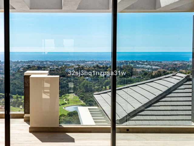 8 Bedrooms Villa in Benahavís