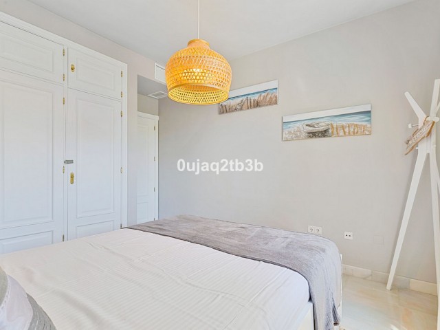 Apartment, Aloha, R5456137