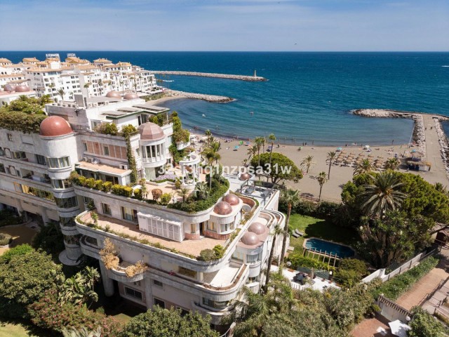 6 Bedrooms Apartment in Puerto Banús