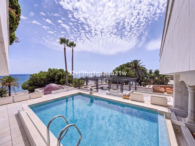6 Bedrooms Apartment in Puerto Banús