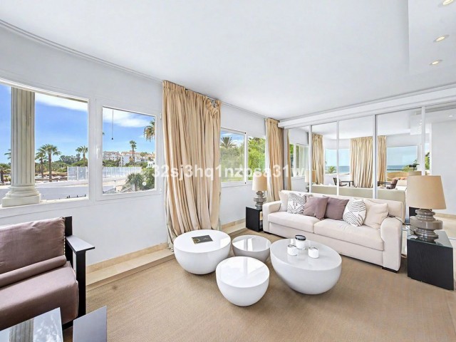 6 Bedrooms Apartment in Puerto Banús