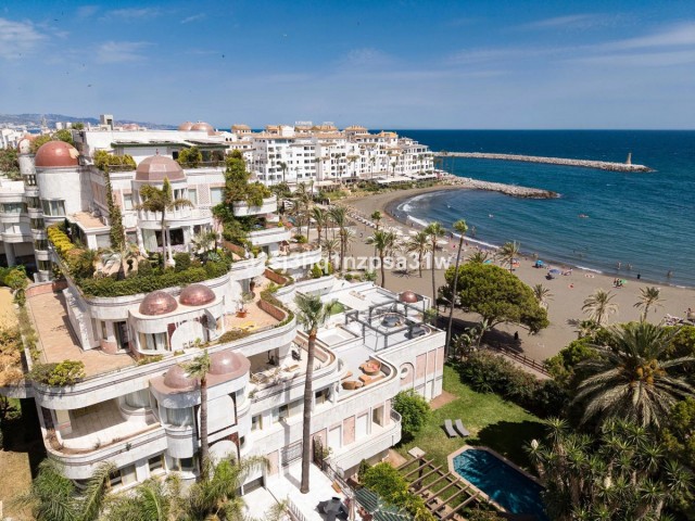 6 Bedrooms Apartment in Puerto Banús