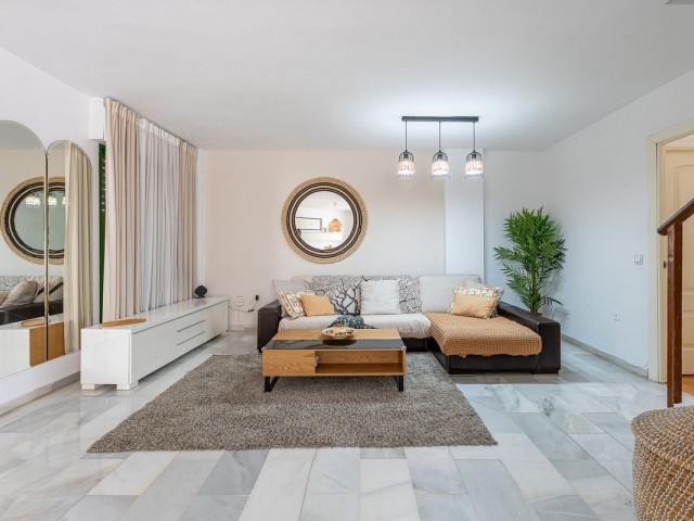 Reihenhaus, La Colina, R5461276