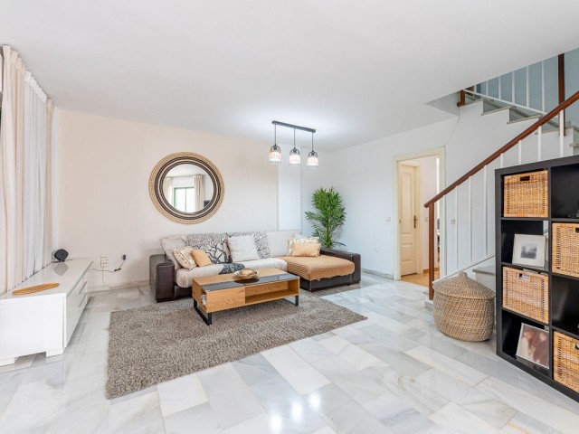 Maison mitoyenne avec 3 Chambres  à La Colina