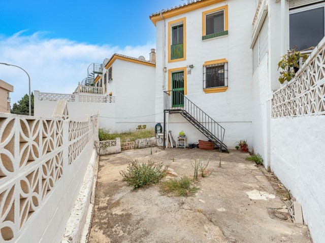 Maison mitoyenne avec 3 Chambres  à La Colina